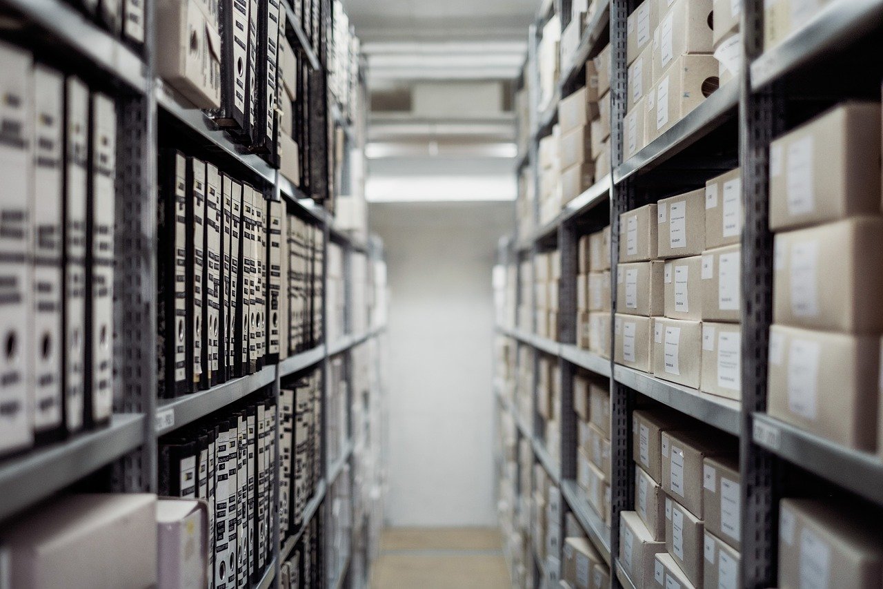 Feelt et eis un Archivisten?