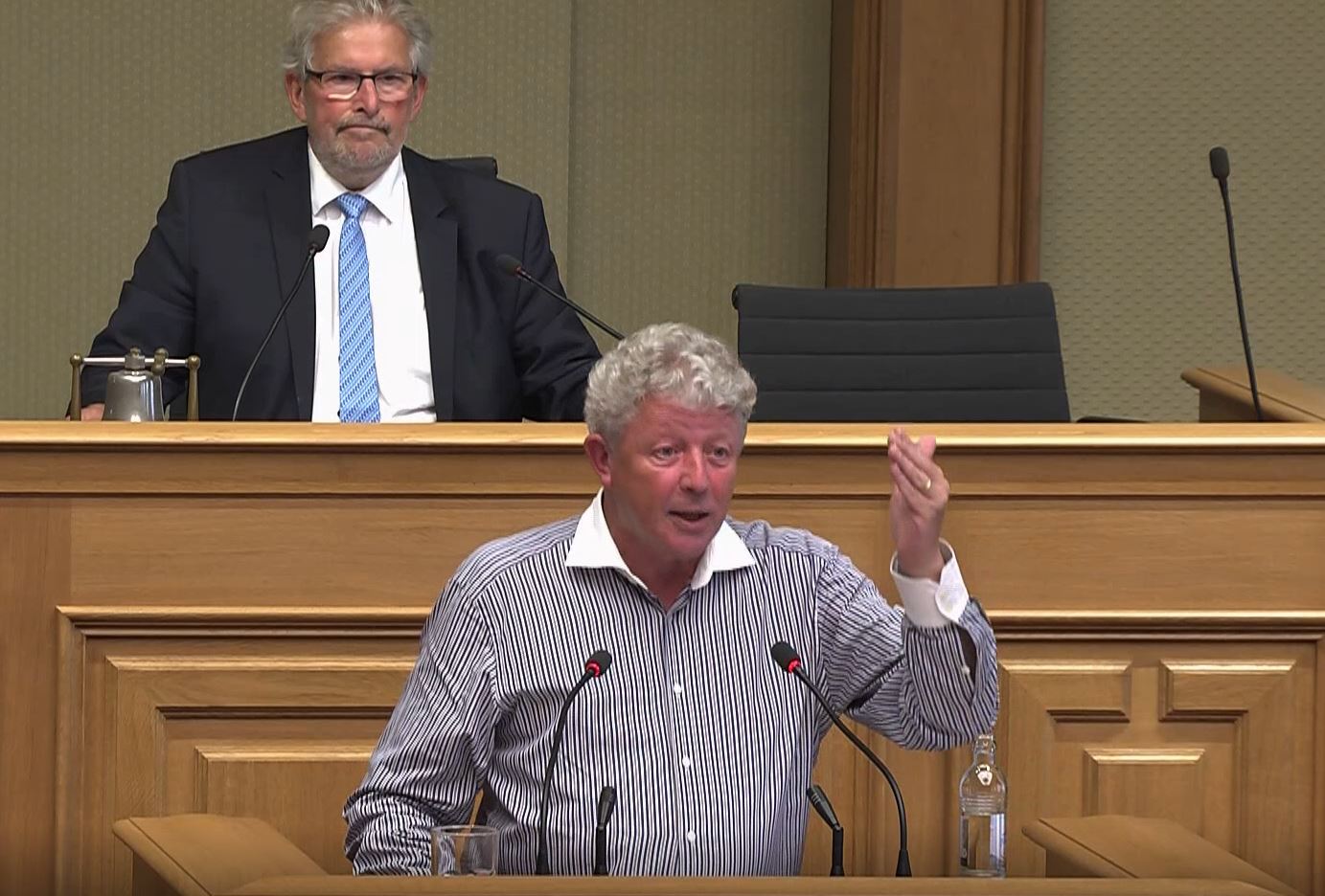 Onsozial Regierungspolitik beim Mindestloun!